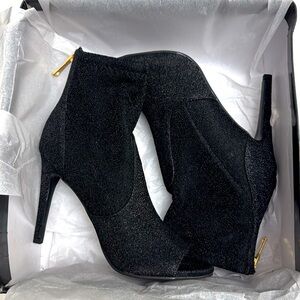 G by Guess Bex Booties Black Multi Fabric size 7